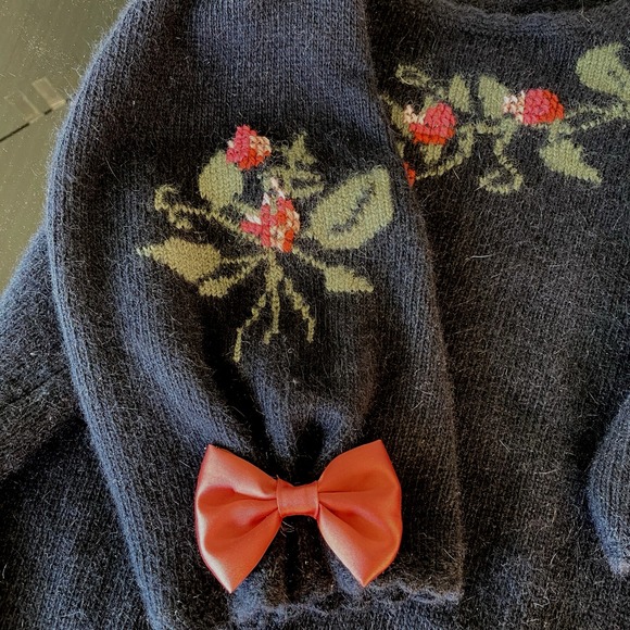 Susan Bristol‎ Angora Lambswool Sweater Hand Embroidered Stawberry Puff Sleeves - Picture 15 of 16